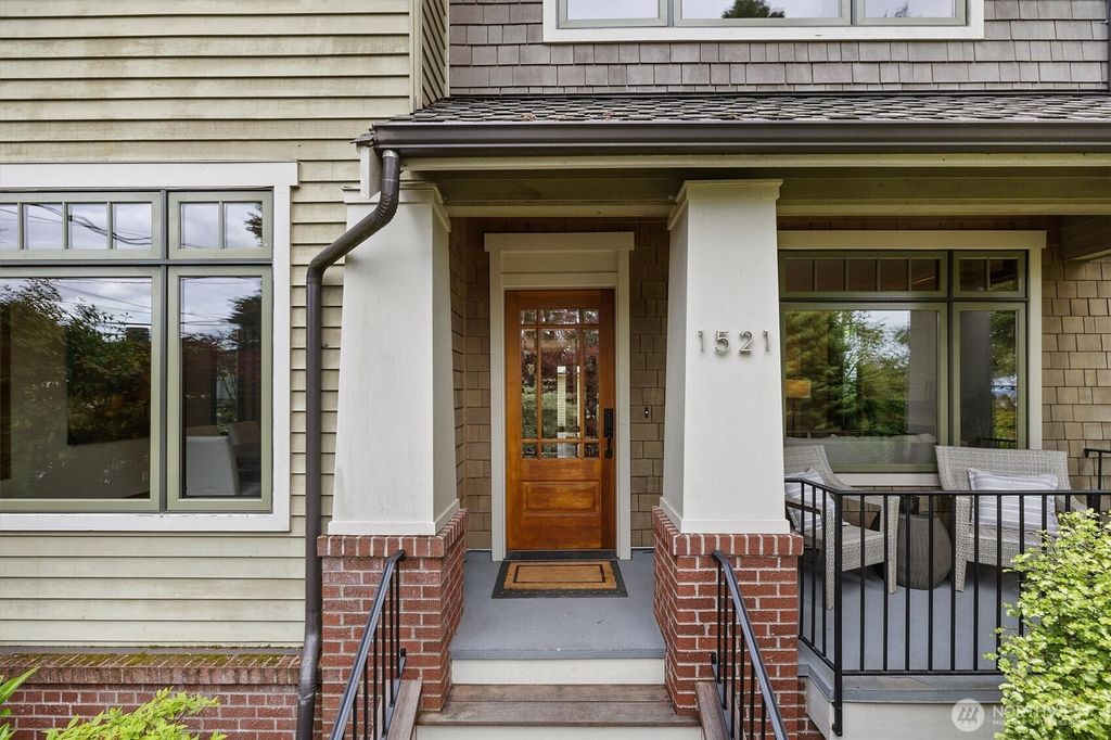Photo of 1521 36th Avenue, Seattle, WA 98122 (MLS # 2351861)