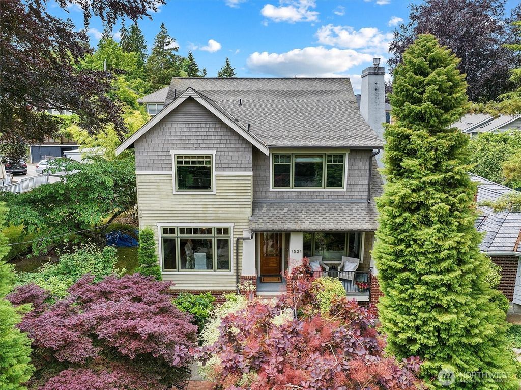 Photo of 1521 36th Avenue, Seattle, WA 98122 (MLS # 2351861)