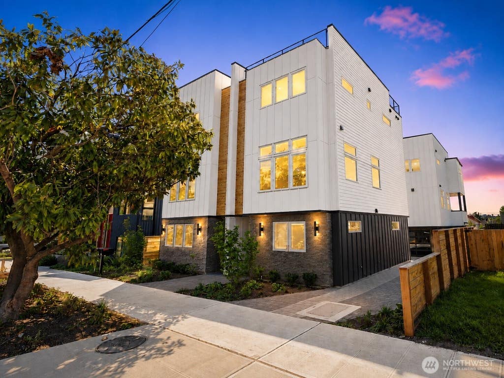 Photo of 1131 B NW 60th Street, Seattle, WA 98107 (MLS # 2571440)