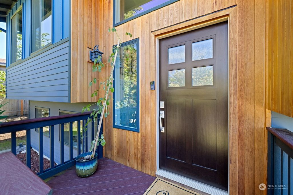 Photo of 14050 127th Place NE, Kirkland, WA 98034 (MLS # 2260276)