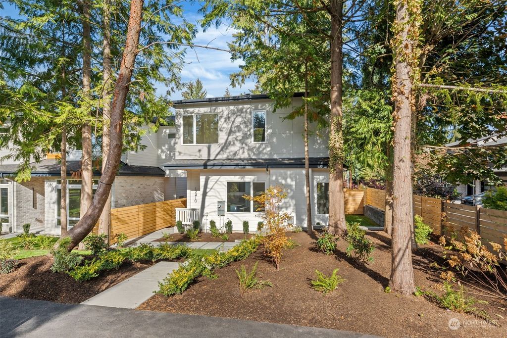 Photo of 12410 NE 75th Street, Kirkland, WA 98033 (MLS # 2304560)