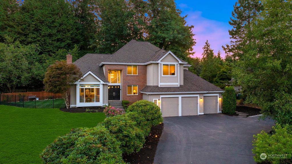 Photo of 18815 201st Avenue NE, Woodinville, WA 98077 (MLS # 2272709)