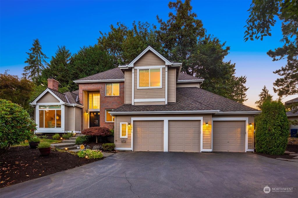 Photo of 18815 201st Avenue NE, Woodinville, WA 98077 (MLS # 2272709)