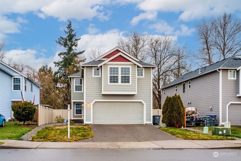 Photo of 428 Green Acres Place, Algona, WA 98001 (MLS # 2024141)