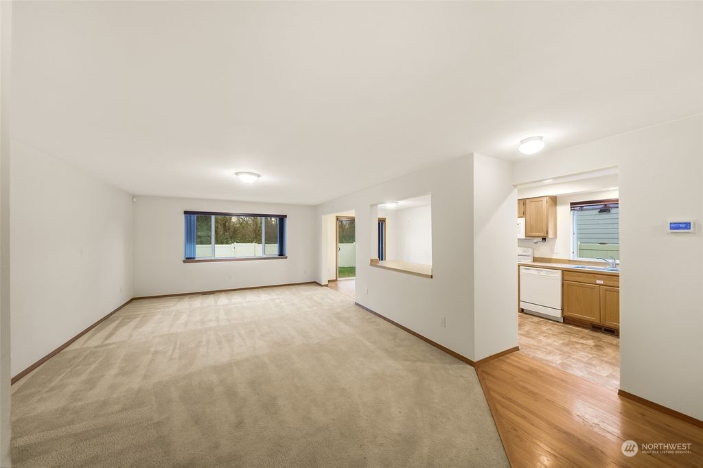 Photo of 428 Green Acres Place, Algona, WA 98001 (MLS # 2024141)