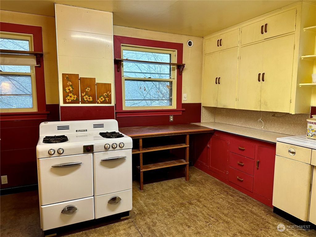 Photo of 1607 E Jefferson Street, Seattle, WA 98122 (MLS # 2214088)