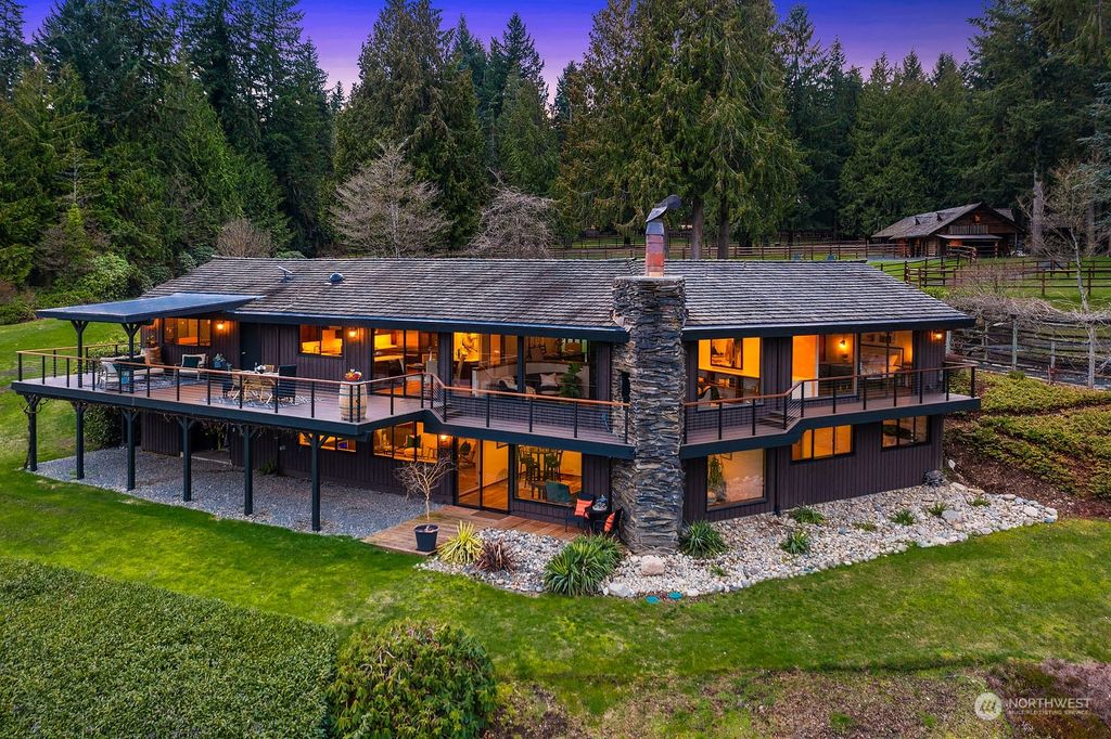Photo of 14050 184th Avenue NE, Woodinville, WA 98072 (MLS # 2045017)