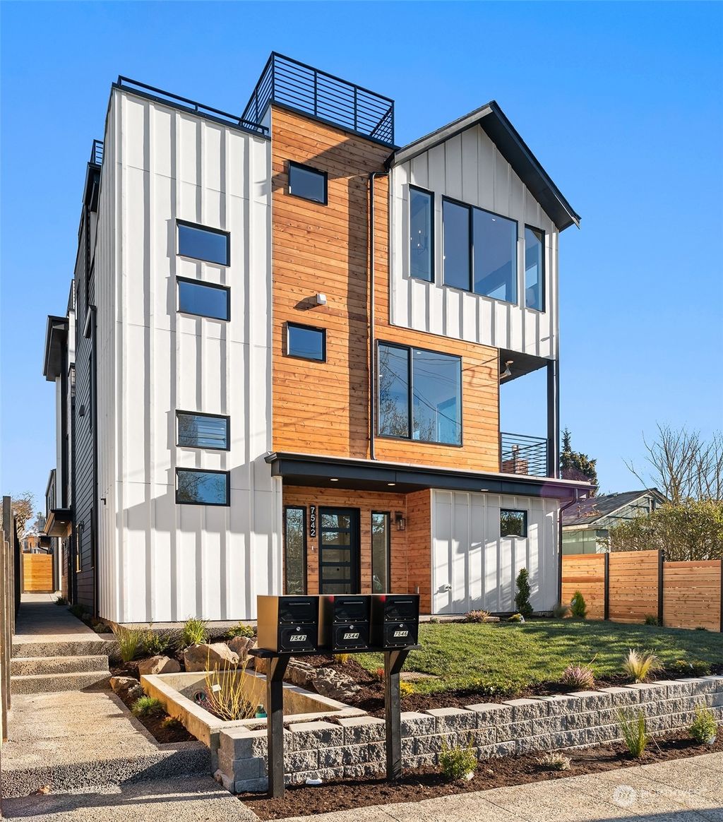 Photo of 7544 29th Avenue NW, Seattle, WA 98117 (MLS # 2327408)