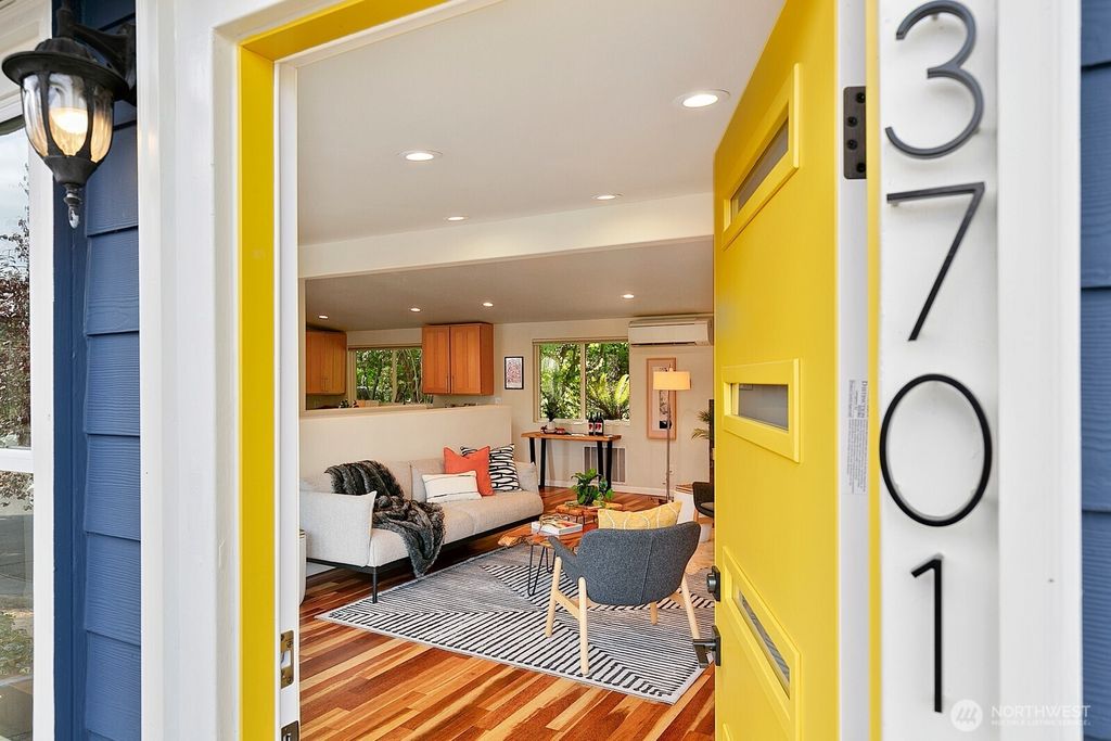 Photo of 3701 SW Southern Street, Seattle, WA 98126 (MLS # 2430316)