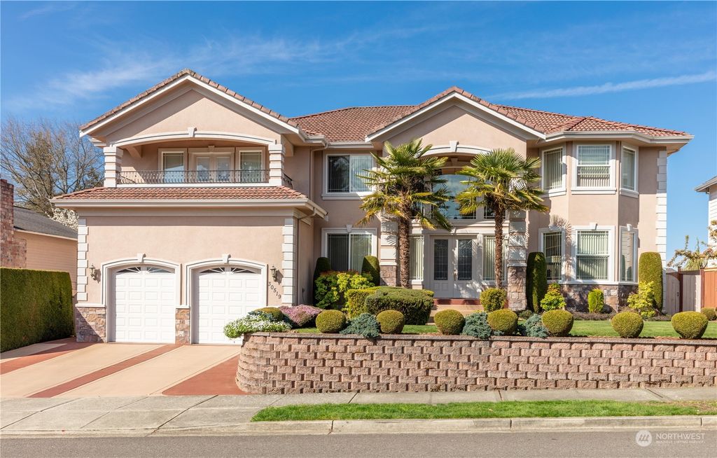 Photo of 30519 24th Avenue SW, Federal Way, WA 98023 (MLS # 2217733)