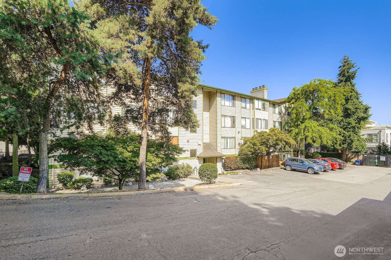 9512 1st Avenue NE 110