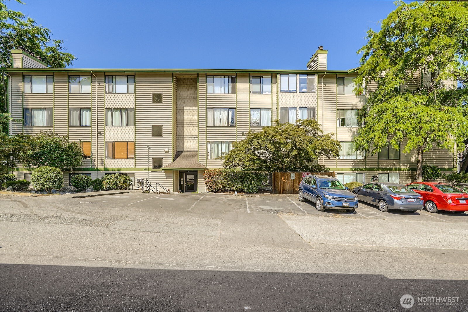 9512 1st Avenue NE 110