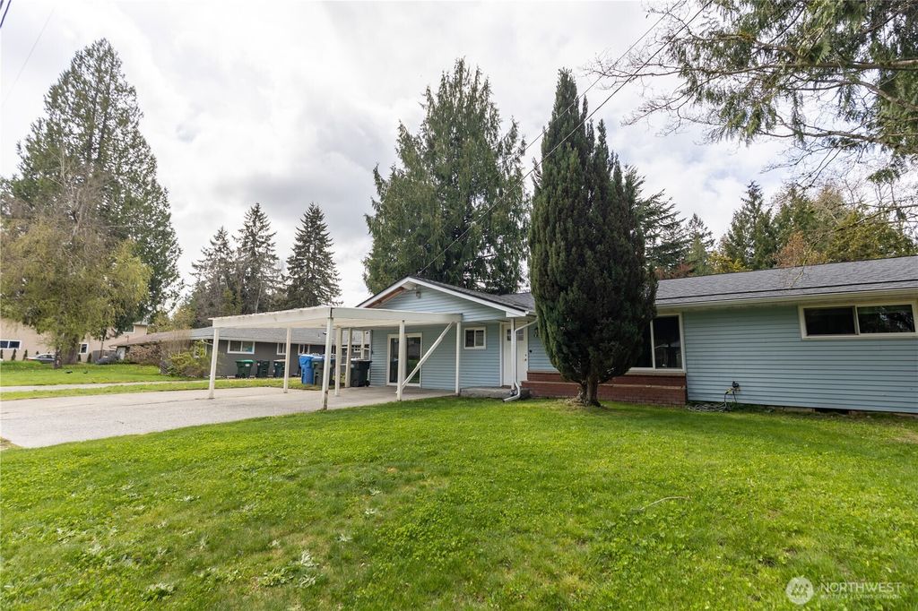 Photo of 1625 Alder Street SE, Lacey, WA 98503 (MLS # 2506936)