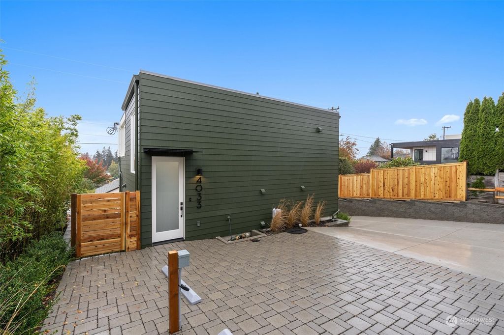 Photo of 4033 44th Avenue SW, Seattle, WA 98116 (MLS # 2306138)