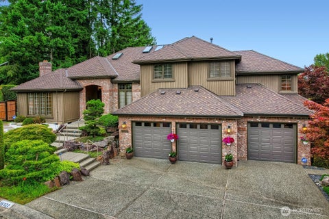 Photo of 16122 NE 49th Court, Redmond, WA 98052 (MLS # 2582619)