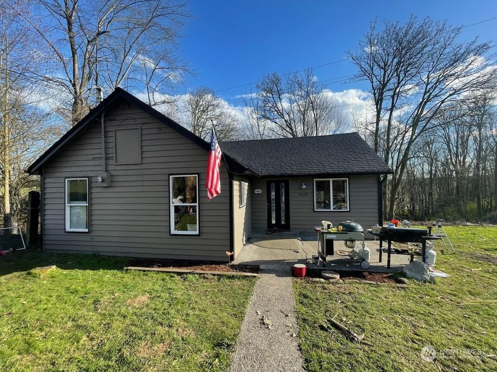 Photo of 6428 76th Street SE, Snohomish, WA 98290 (MLS # 2130269)