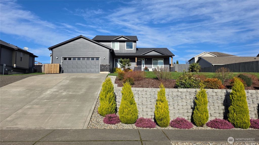 Photo of 100 Meadow Loop, Montesano, WA 98563 (MLS # 2472430)