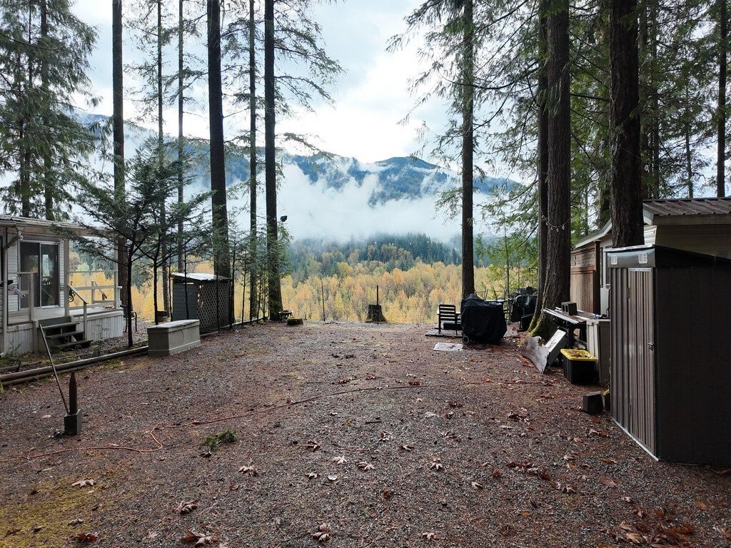 Photo of 27 Riverside Drive, Deming, WA 98244 (MLS # 2599967)