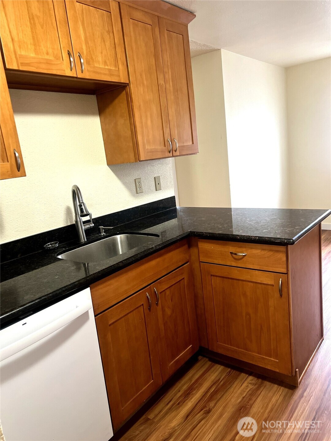 10018 Golden Given Road E 33