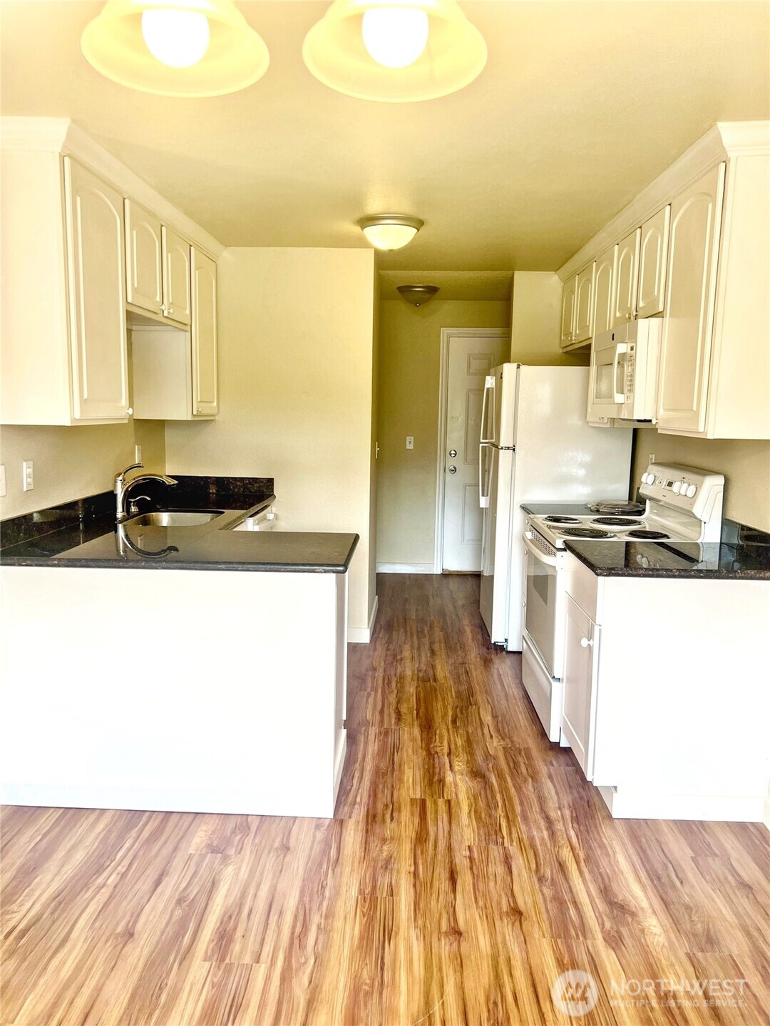 10018 Golden Given Road E 33