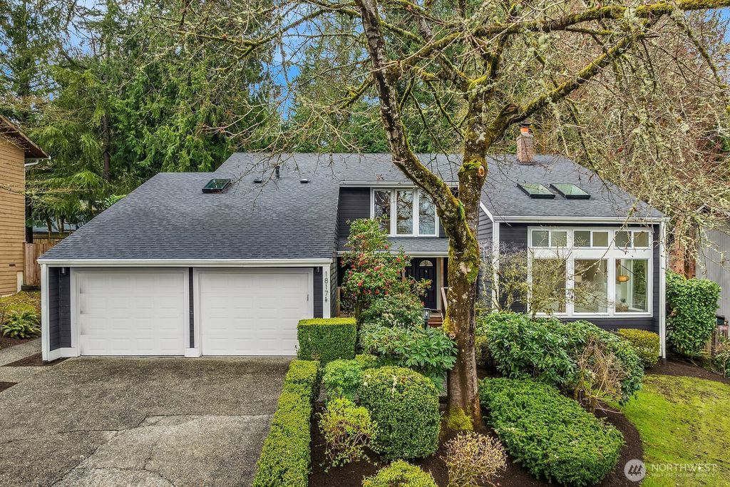 Photo of 1817 220th Place NE, Sammamish, WA 98074 (MLS # 2501400)