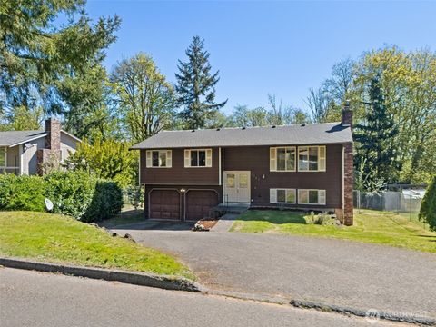 Photo of 2103 Ponderosa Drive SE, Port Orchard, WA 98366 (MLS # 2517148)
