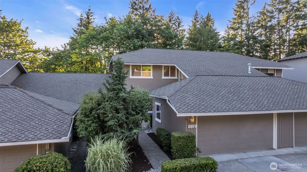Photo of 2609 175th Avenue NE, Redmond, WA 98052 (MLS # 2413209)