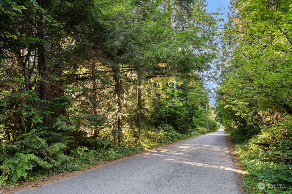 Photo of 119 XX Upper Preston Road, Issaquah, WA 98027 (MLS # 2242147)