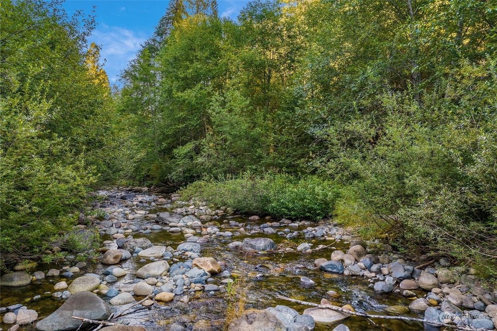 Photo of 119 XX Upper Preston Road, Issaquah, WA 98027 (MLS # 2242147)