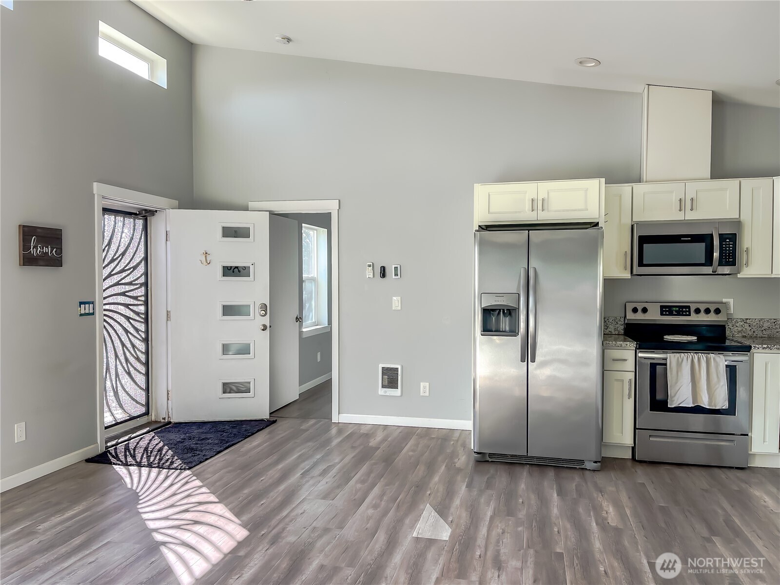 320 Marine View Drive SW