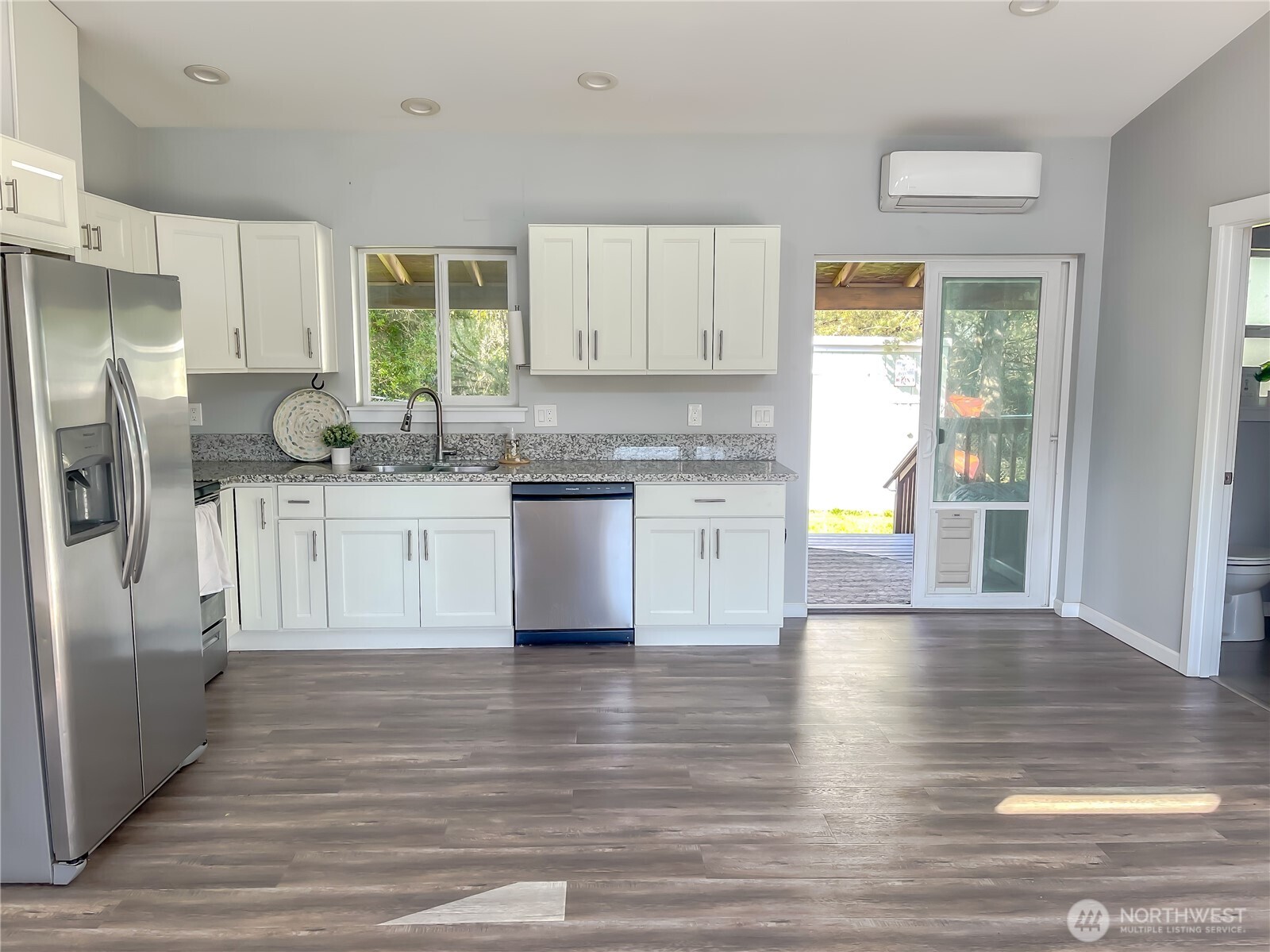 320 Marine View Drive SW