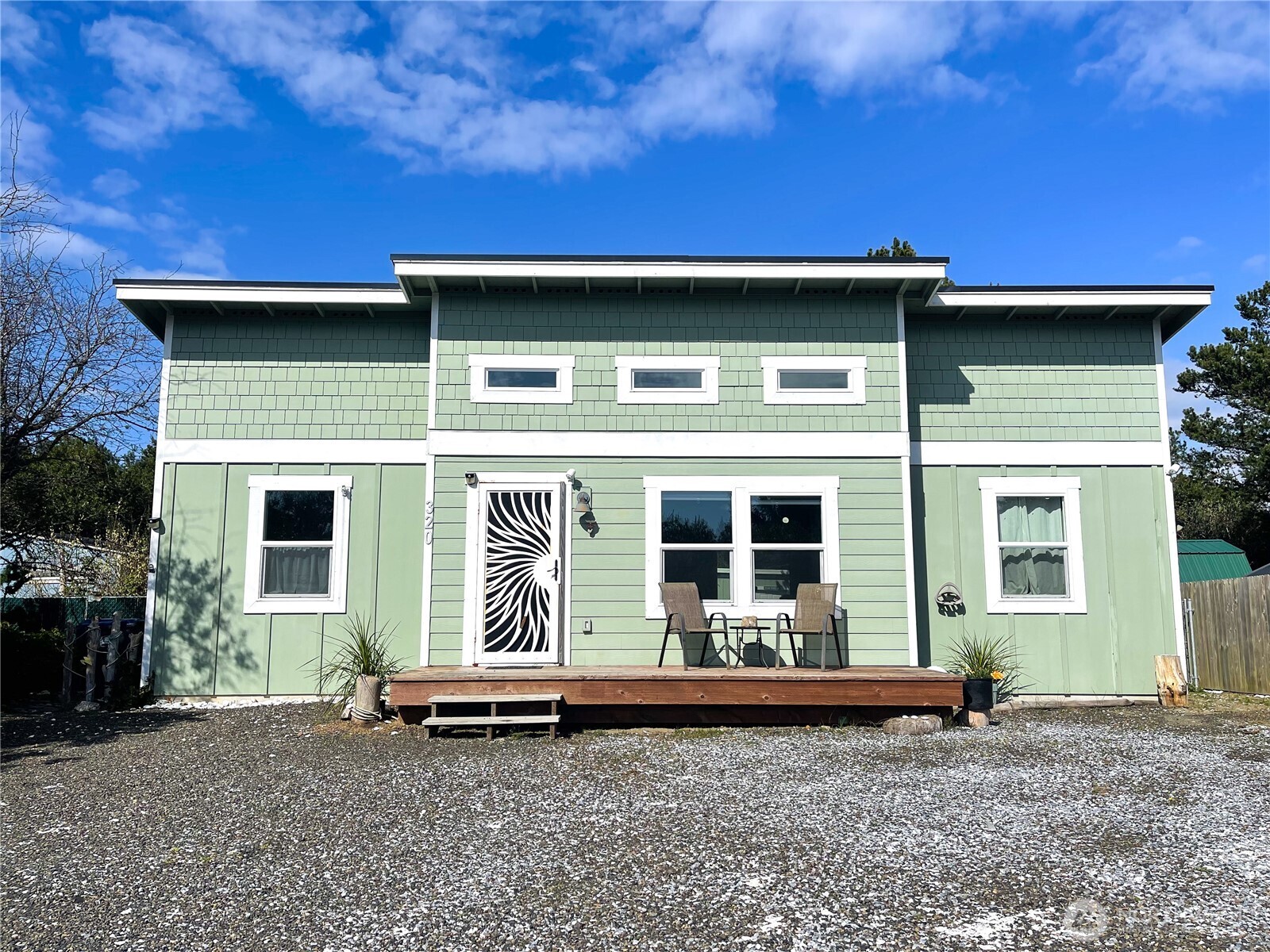 320 Marine View Drive SW