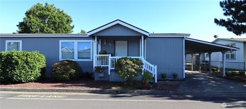 Photo of 147 Blue Heron Drive, Longview, WA 98632 (MLS # 2585834)