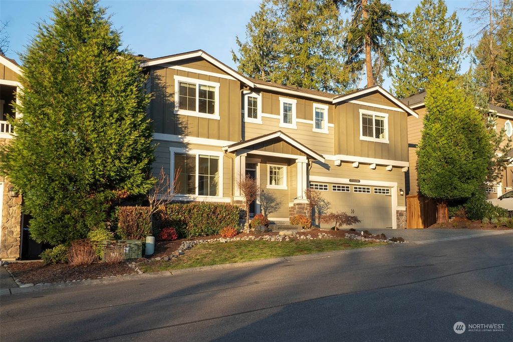 Photo of 7318 NE 167th Court, Kenmore, WA 98028 (MLS # 2314206)