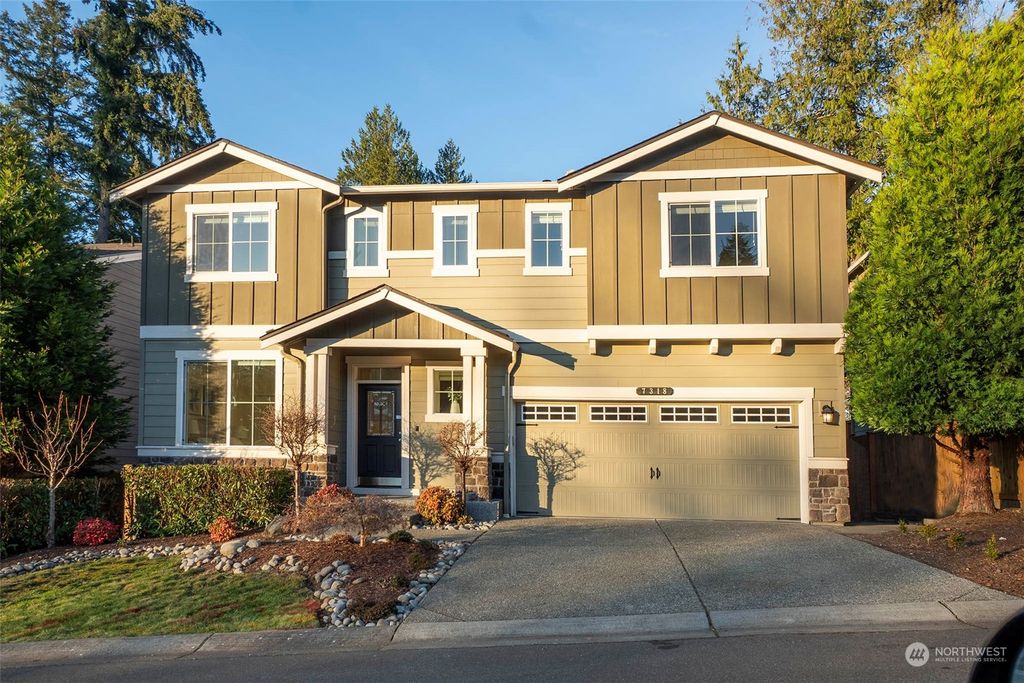 Photo of 7318 NE 167th Court, Kenmore, WA 98028 (MLS # 2314206)