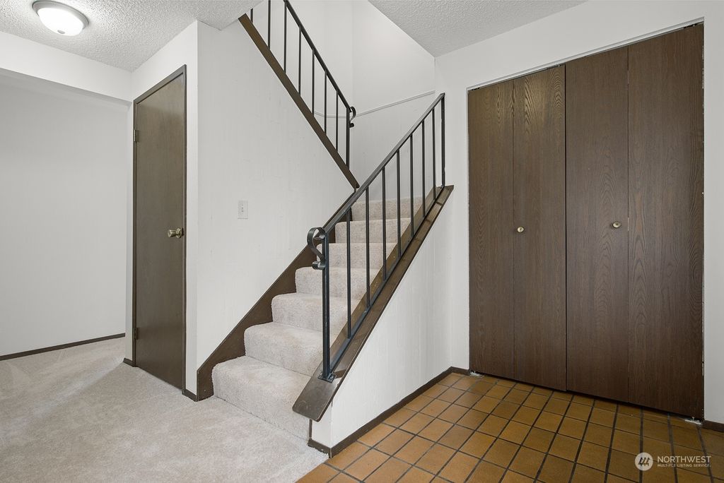 Photo of 1636 Jefferson Court SE, Renton, WA 98058 (MLS # 2019412)