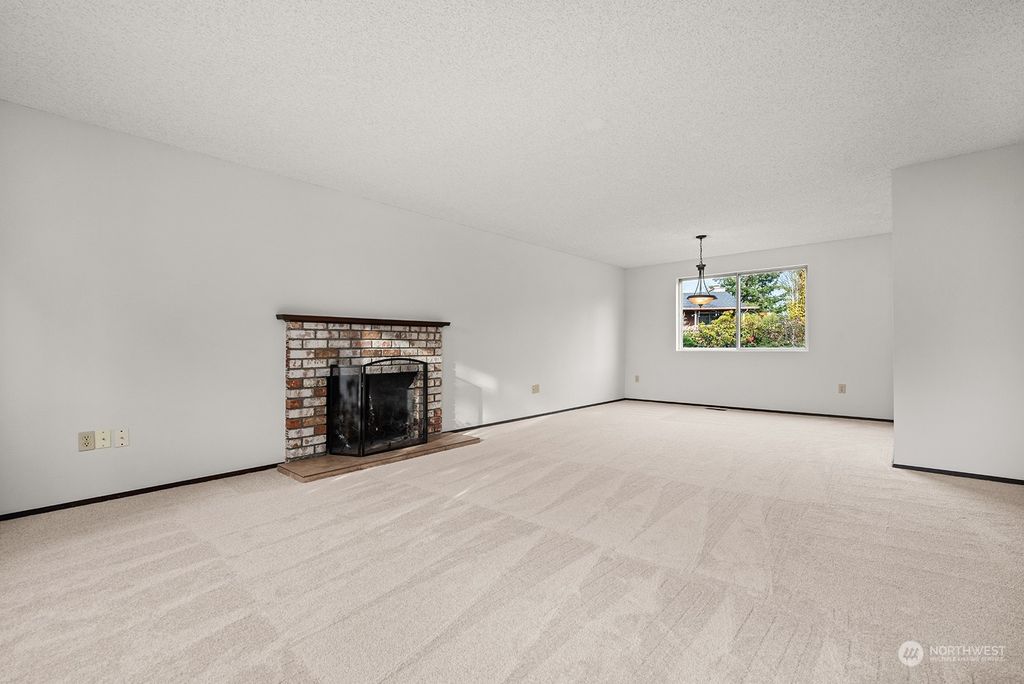 Photo of 1636 Jefferson Court SE, Renton, WA 98058 (MLS # 2019412)