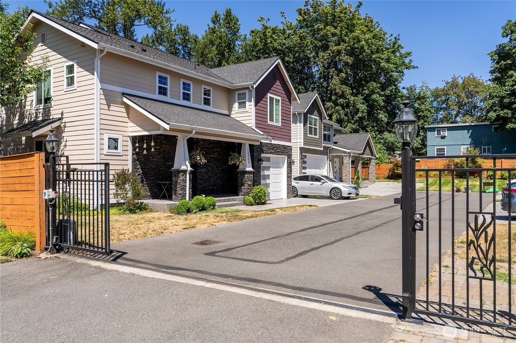 Photo of 13903 30th Place S, SeaTac, WA 98168 (MLS # 2411348)