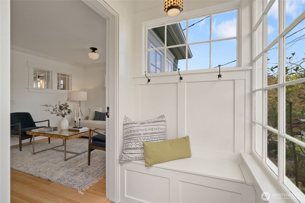 Photo of 609 NW 74th Street, Seattle, WA 98117 (MLS # 2510726)