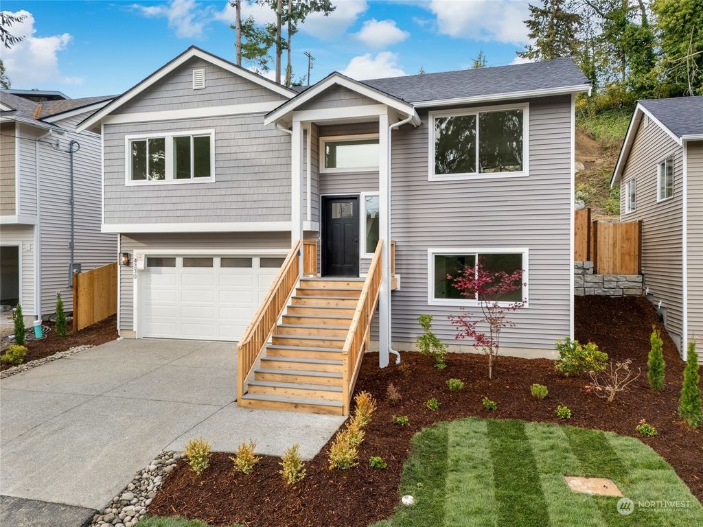 Photo of 4330 Crescent Avenue #A, Everett, WA 98203 (MLS # 2305880)
