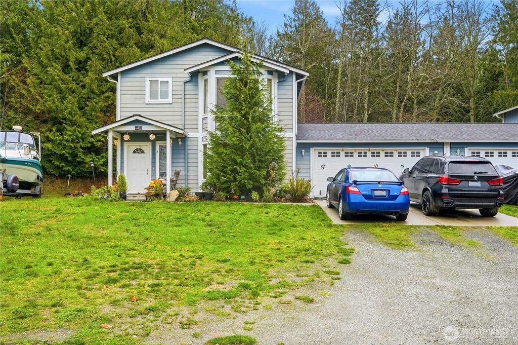 Photo of 6731 114th Place NW, Marysville, WA 98271 (MLS # 2464440)