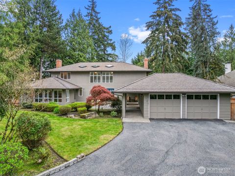 Photo of 2507 Medina Circle, Medina, WA 98039 (MLS # 2511523)