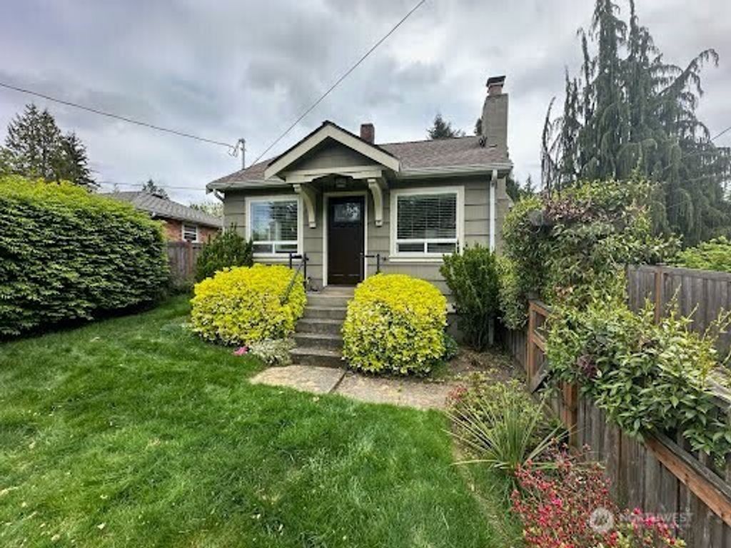 Photo of 10530 Ashworth Avenue N, Seattle, WA 98133 (MLS # 2368609)