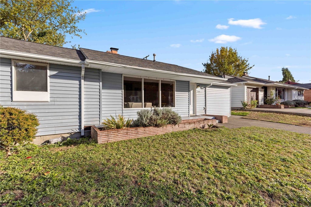 Photo of 2504 Veldee Avenue, Bremerton, WA 98312 (MLS # 2596051)