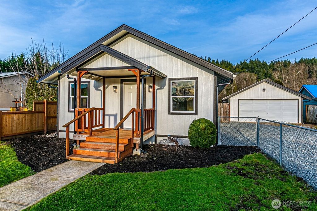 Photo of 316 Bowlin Avenue NE, Orting, WA 98360 (MLS # 2464325)