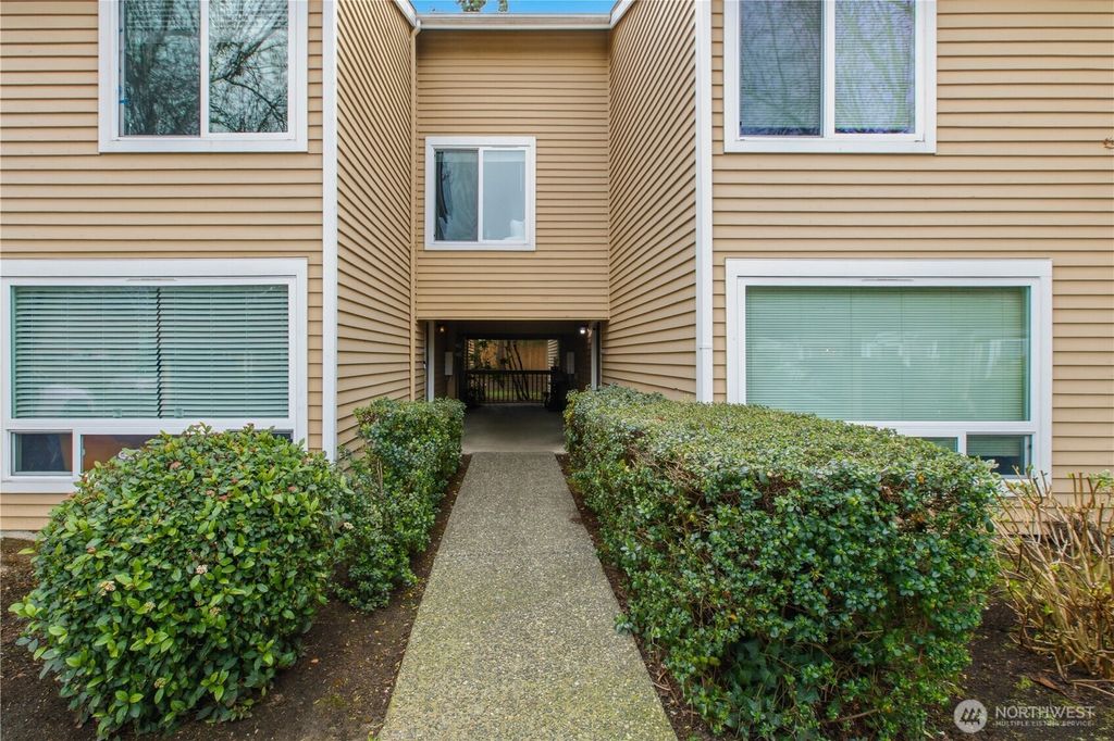 Photo of 23712 13th Place S #1006, Des Moines, WA 98198 (MLS # 2503021)