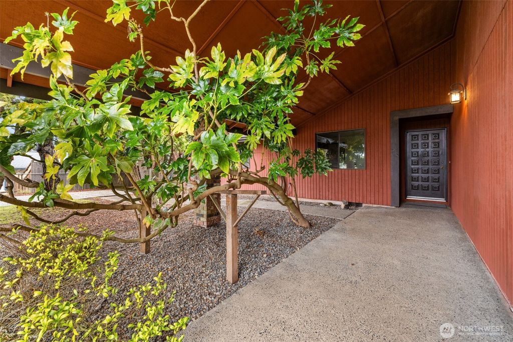 Photo of 210 E Hawthorne Place, Port Angeles, WA 98362 (MLS # 2490657)