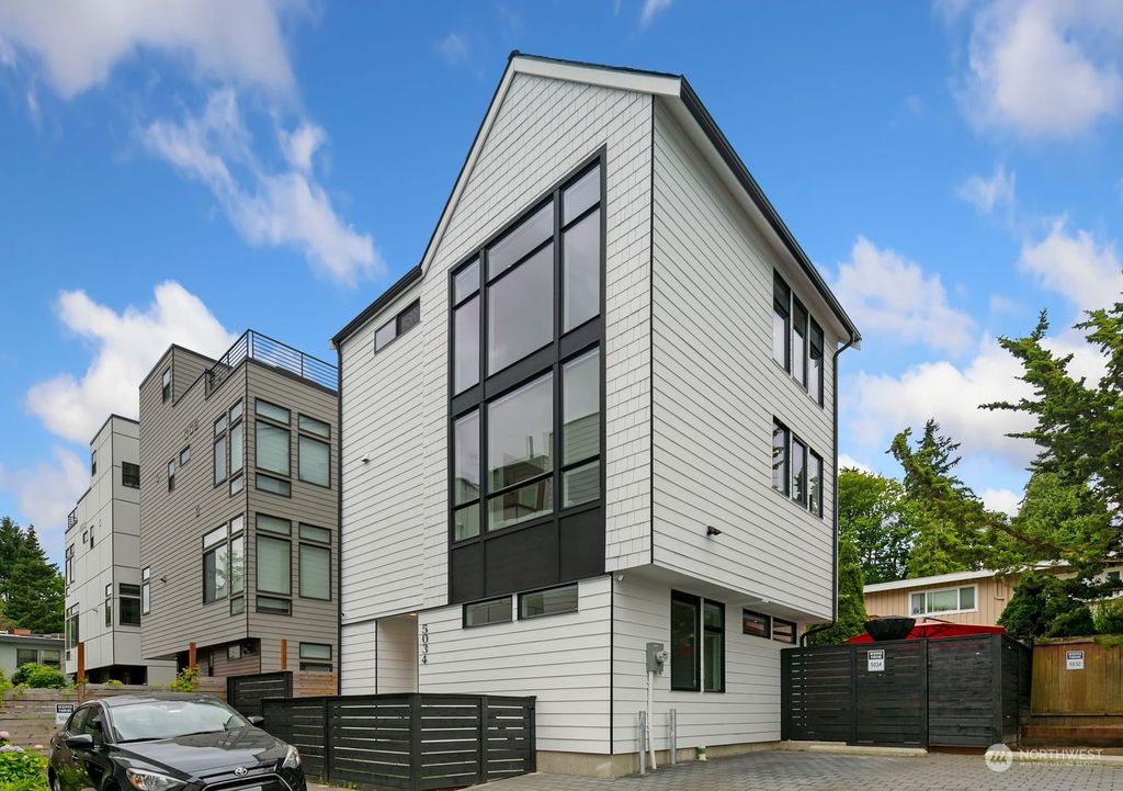 Photo of 5034 Sand Point Place NE, Seattle, WA 98105 (MLS # 2139150)