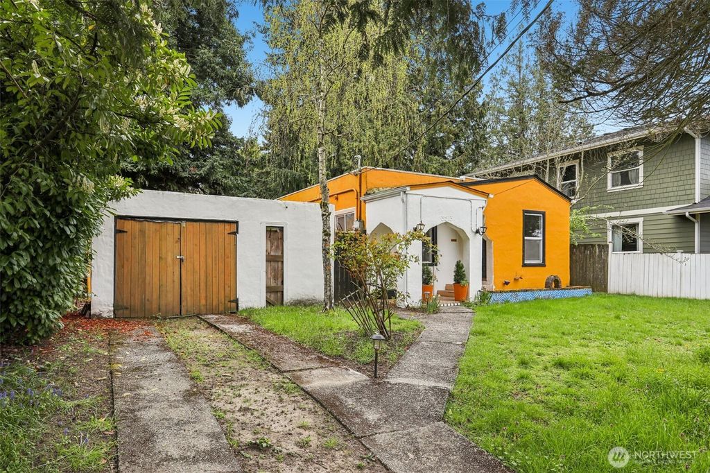 Photo of 3513 SW 97th Street, Seattle, WA 98126 (MLS # 2506347)