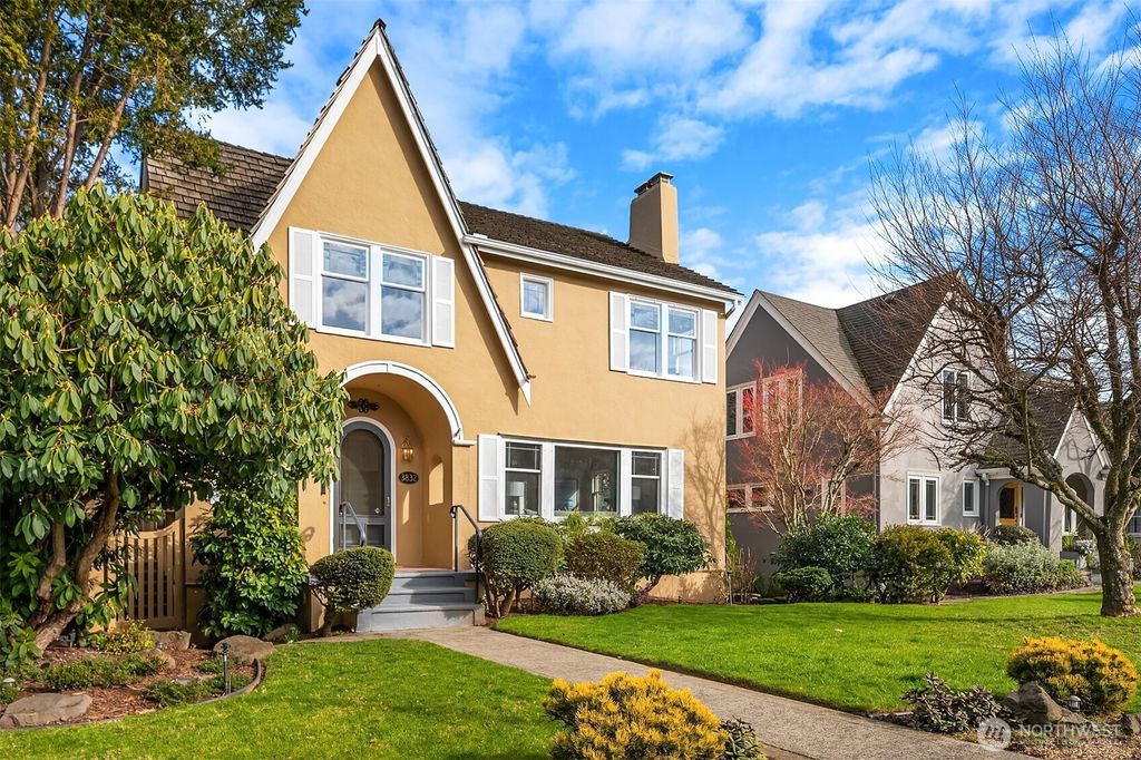 Photo of 3832 48th Avenue NE, Seattle, WA 98105 (MLS # 2480195)